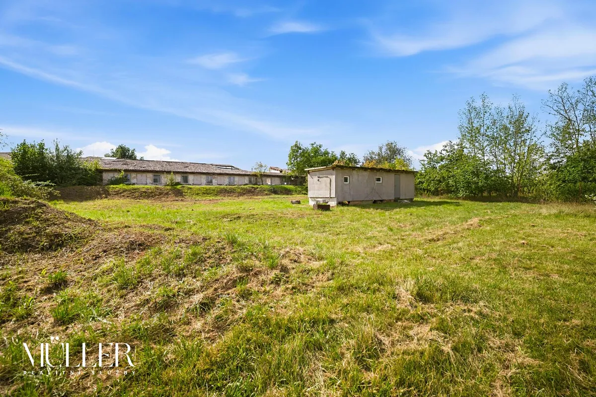 Prodej stavebního pozemku 1340 m²
